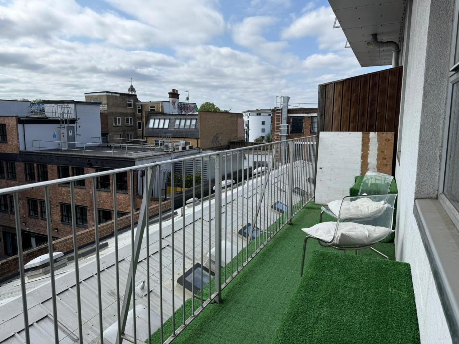 Cosy Private With Shared Bathroom Facilities * Londra